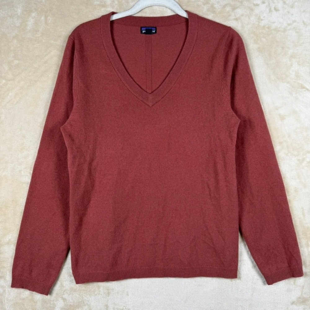Patagonia Womens S V-Neck Recycled Cashmere Wool Sweater Terracotta Outdoor Chic